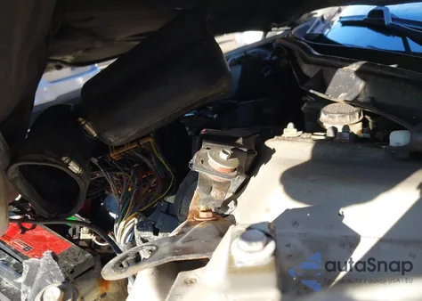 2010 Ford Fusion Hybrid z USA, uszkodzony, nr VIN 3FADP0L30AR307632